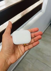 Apple AirPods Pro (2nd Gen) with Case