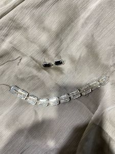 Elegant Black Gemstone Necklace &amp; Earrings Set