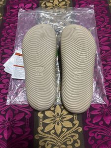 Crocs Mellow Flip Flops