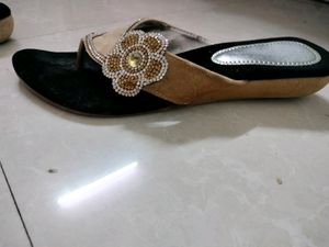 Fancy Footwear , Best For Weddings And Festivals