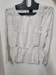 ✅🛍️ White Top 🛍️✅