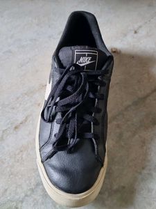Nike Men's men court Royale AC leather Sneakers