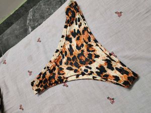 leopard print buttom