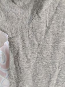 Casual T-shirt In Size L