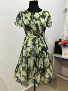 Chic Floral Print Dress