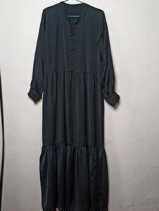 black abaya | women