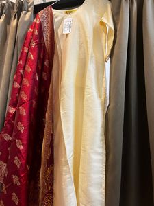 Women Ethnic Set(kurti Pant Dupatta)