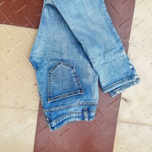Vero Moda Light Wash Denim Jeans