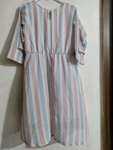 Chic Striped Knee-Length Dress