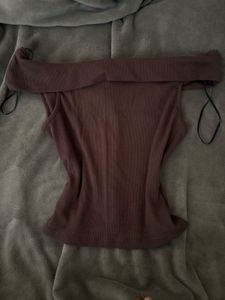 H&M Off-Shoulder Ribbed Crop Top