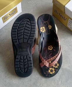 Hi-Style Flip-Flop Sandals