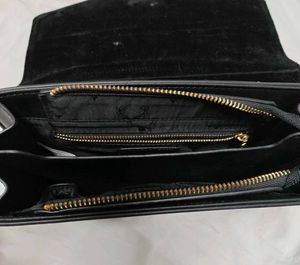Chic Black Crossbody Bag