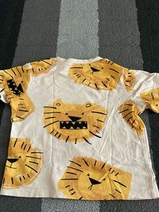 H&amp;MCute Lion Print T-Shirt for Kids 1.5-2 yr