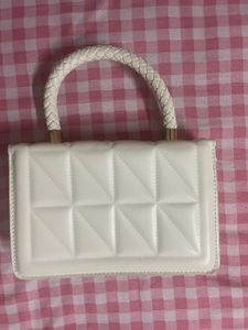 Chic White Quilted Handbag