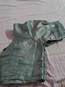 💃💃Green Brocade Blouse
