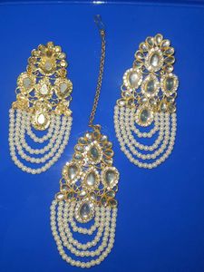 Elegant Pearl &amp; Stone Maang Tikka Set