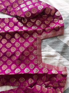 purple benarasi kurti with pink zari work border