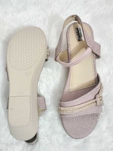 🎀 Sparkling Glitter Sandals 💫