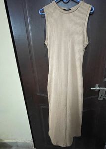 Ribbed Knit Sleeveless Midi Dress