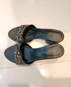 Stylish Snake Print Heeled Sandals
