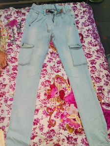 6 Pocket Jeans With Beautiful Shirt