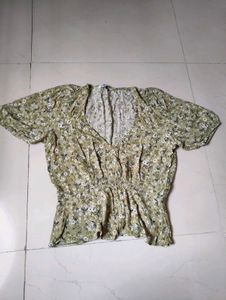 Chic Floral Smocked Peplum Top