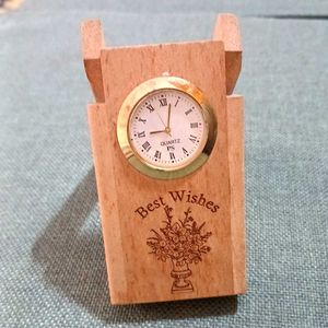Wooden pen stand clock