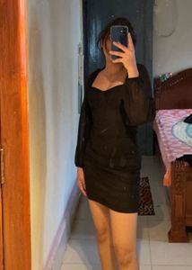 Body Hugging Black Urbanic Dress🫶🏻
