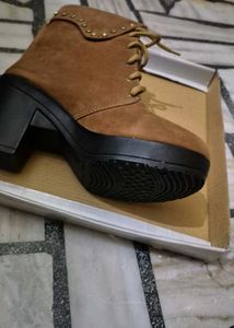 Stylish Brown Ankle Boots with Rhinestone Accents