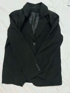 Single breasted black womens blazer