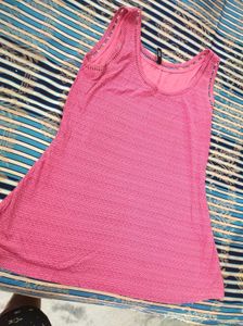 pink tank top