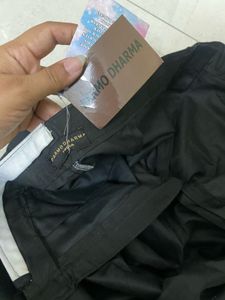 Chic Black Wide-Leg Trousers