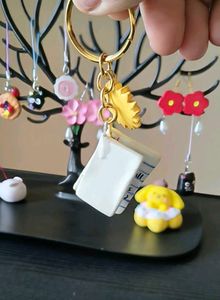 Handmade Letter &amp; Sunflower Keychain