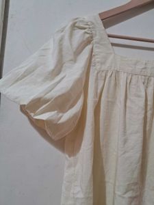 Cream Puff Sleeve Square Neck Top