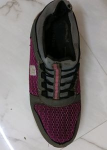 Sports Shoes Women.