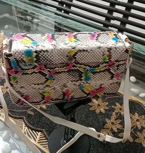 Chic Snake Print Crossbody Bag