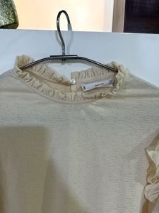 Chic Ruffled Neck Top