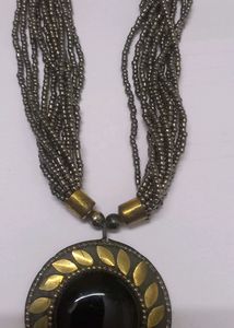 Combo Of Beads Neckpiece And Donut