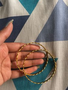 Exquisite Gold-Tone Leaf Design Bangles