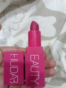 Huda Beauty Matte Lipstick