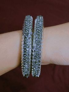Sparkling Gray Bangle Set