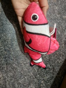 Plush Clownfish +freebie toy