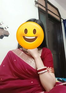 Elegant Maroon Saree ❤️