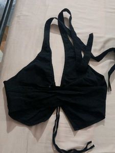 H&amp;M Chic Black Halter Neck Top