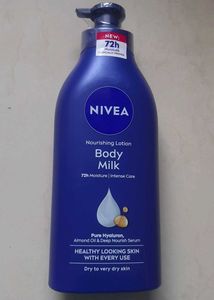 NEW  TAG NIVEA Nourishing Body Milk Lotion