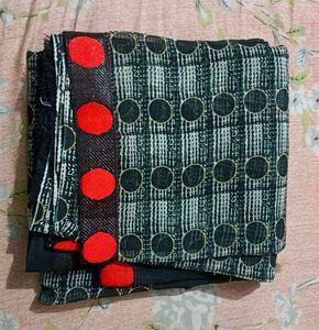 Stylish Saree with Polka Dot Print