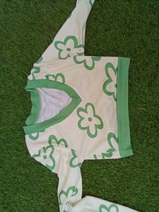 Urbanic Green Crop Top 🌈
