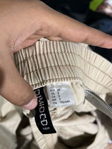 H&amp;M Beige Cargo Trousers