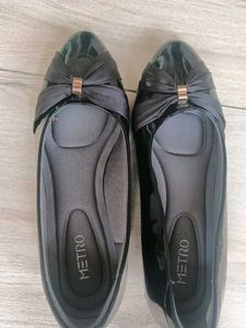 Elegant Black Ballet  with Bow Detail
