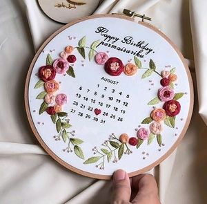Customizable Calendar Hoop